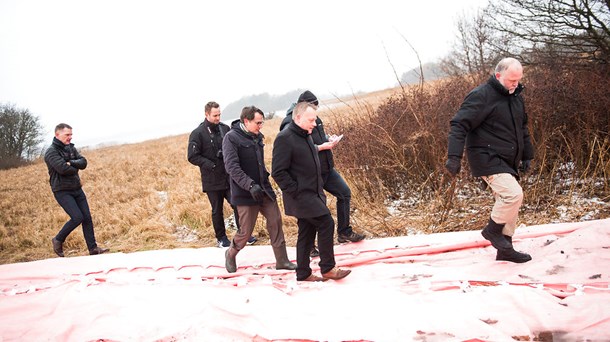 I starten af januar var regeringen repræsenteret ved erhvervsminister Brian Mikkelsen (K) en tur i Jyllinge Nordmark for at inspicere skaderne efter stormfloden. Denne uge var det så Esben Lunde Larsens (V) tur.