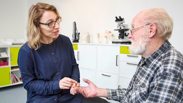 Overlæge Ove Gaardboe fra Dansk Selskab for Patientsikkerhed  vurderer, at de nuværende livstestamenter er meget lidt brugbare, da de stort set ikke bliver brugt af sundhedspersonalet og af patienterene.