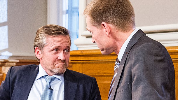 CHAMPAGNE ANDERS: Samuelsen har noget at fejre, men tryktesten for LA bliver, om de kan lave aftaler med Thulesen-Dahl og co.