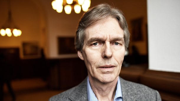 Vi må ikke forskyde balancen mellem lovgivningsmagten og domstolene, sådan som det flere gange er sket ved lovgivning om mindstestraffe, skriver professor i strafferet ved Københavns Universitet Jørn Vestergaard.