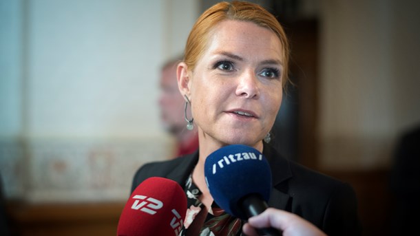 Pressen har mistet sit bid over for magthaverne, mener Paula Larrain.