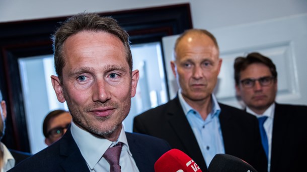 Finansminister Kristian Jensen (V) og formand i KL Martin Damm (V) til de afsluttende forhandlinger om kommunernes økonomi. 