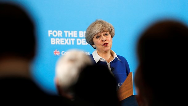 Brexit delte briterne. Det samme gjorde valget om
premierministerposten. Valgresultatet blev langt fra det
scenarie, som Theresa May havde forestillet sig, da hun udskrev valget, skriver
valgforsker Kenneth Thue i sin klumme.