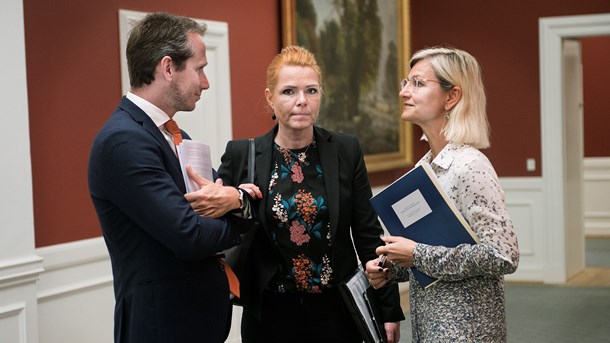 Regeringens treenighed om flygtningeudgifter har på skift været indkaldt til efterhånden fire samråd om emnet. De ses i billedet: finansminister Kristian Jensen (V), udlændinge- og integrationsminister Inger Støjberg samt udviklingsminister Ulla Tørnæs (V).