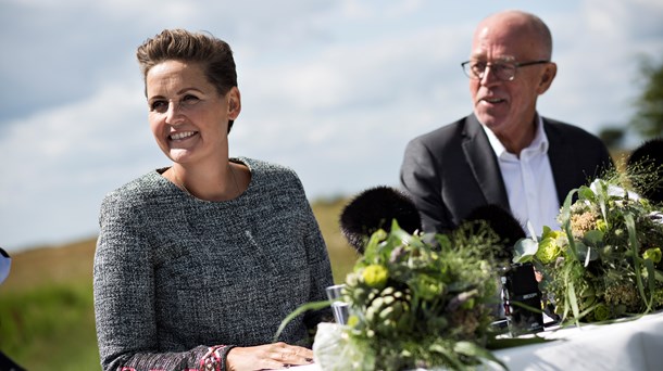 Pia Olsen Dyhr og Villy Søvndal på SF's sommergruppemøde på Naturcenter Amager, søndag.