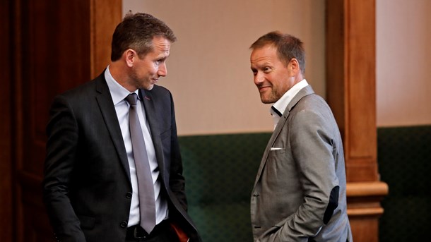 Venstres finansminister, Kristian Jensen, og Dansk Folkepartis finansordfører, René Christensen, under Folketingets afslutningsdebat tidligere på året.