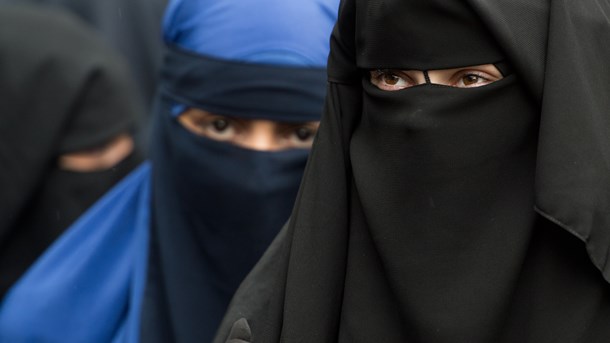 Et flertal af danskerne vil have burkaen forbudt. 