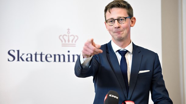 Skatteminister svarer på heftig moms-kritik: Vil rydde op i humanitær gavebod