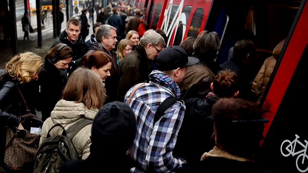 Virkeligheden banker på i den politiske kamp om DSB