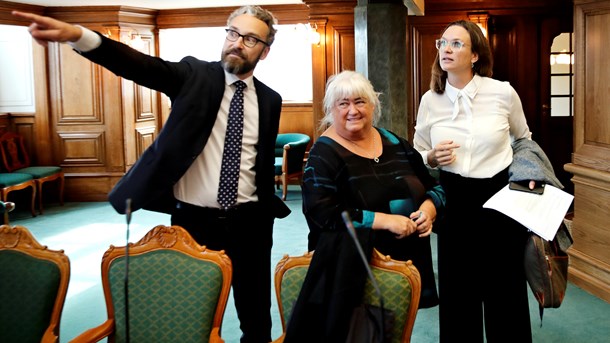 De tre LA-ministre, Merete Riisager, Ole Birk Olesen og Thyra Frank, under Folketingets åbning tirsdag. 