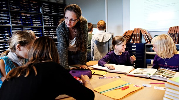 De lokale lønforhandlinger for friskoler og deres lærere er ren teaterforestilling, skriver Uffe Rostrup, formand for Frie Skoler Lærerforening. 