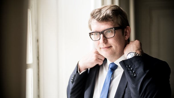 Beskæftigelsesminister Troels Lund Poulsen (V) har overtaget ansvaret for at flytte i alt 607 arbejdspladser ud af hovedstaden. 