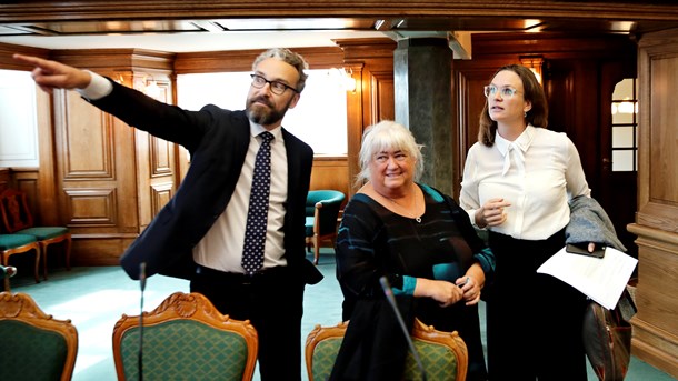 To ministre fra Liberal Alliance, Thyra Frank og Merete Riisager, er kaldt i samråd af Dansk Folkeparti denne uge.