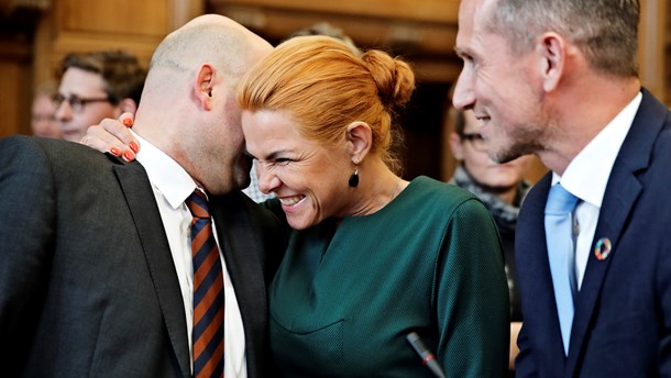 Grund til at grine: Inger Støjberg (V) og Søren Pape Poulsen (K) har begge en folkelig og uhøjtidelig stil, som vælgerne kan godt lide. Den slags belønnes i ministermålingerne.