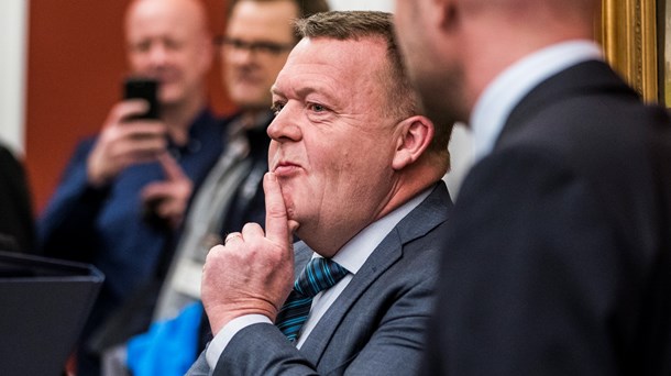 Lars Løkke Rasmussen ankommer til samråd i Miljø- og Fødevareministeriet.