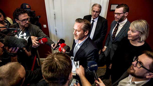 Snit af målinger: Liberal Alliance er næsten halveret