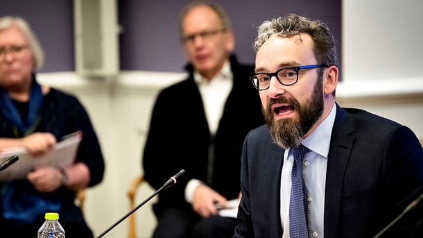 Ole Birk Olesen (LA) har inviteret til en konference i sit ministerie senere på måneden, hvor eksperter og politikere skal debattere, hvordan der kommer flere boliger i hovedstaden.