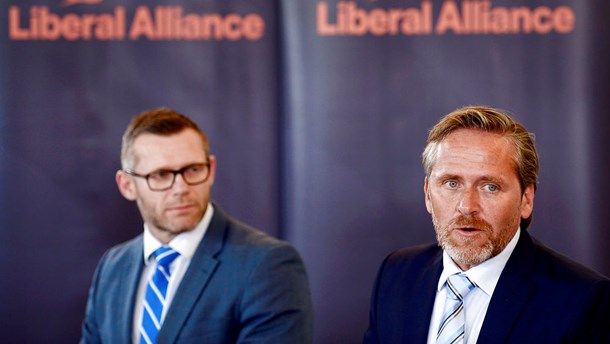 Med de nuværende meningsmålinger står flere af Liberal Alliances profiler til at ryge ud af Folketinget. Finansordfører Joachim B. Olsen er en af dem, som er på vippen. Her sammen med partiformand Anders Samuelsen. 