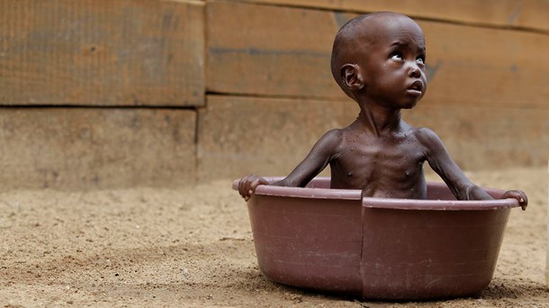 Man må ikke blive så fokuseret på den enkelte skæbne, at man glemmer alle dem på den anden side af bakketoppen, skriver Janneke Blomberg fra Unicef.