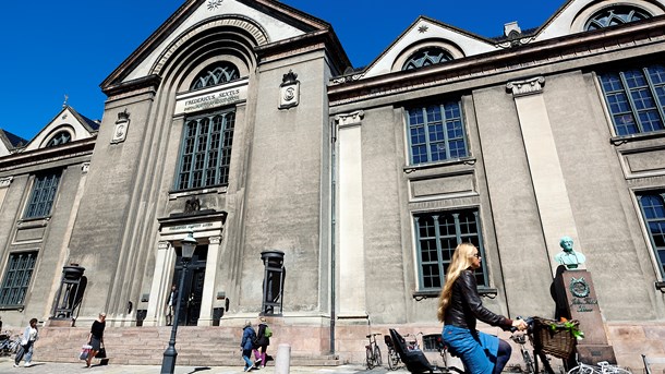 FORSKEL Kvote 2 er en stor succes på universiteter som Syddansk og Aalborg, mens de gamle giganter i København og Aarhus halter konservativt bagefter, skriver Sigrid Friis.