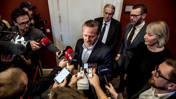 LA har tabt 77.000 vælgere siden folketingsvalget i 2015. Nye Borgerlige og Venstre løber med hovedparten af de stemmer, skriver Kenneth Thue Nielsen.