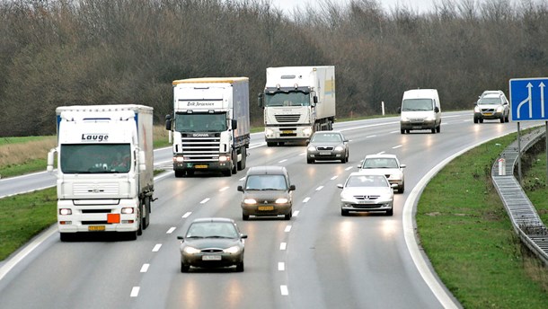 Politikerne skal vågne op og arbejde hårdt for at skabe et afbalanceret, fair og ordnet europæisk transportmarked, skriver Erik Østergaard.