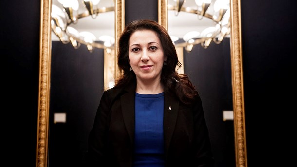 Yildiz Akdogan har været Socialdemokratiets psykiatriordfører siden 2015, men er blevet frataget posten i forbindelse med det, partiet selv kalder ændringer i rollefordelingerne. 