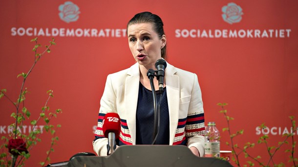 Mette Frederiksen (S) vil give elever på de såkaldte fordelsuddannelser en bonus på 50.000 kroner, når de gennemfører uddannelsen. 