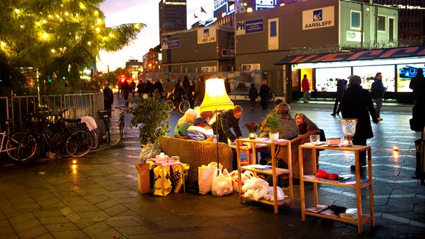 Puljemidlerne udfordrer de små frivillige sociale organisationer og favoriserer de store organisationer, viser ny rapport. På billedet ses Café Blom, der har rykket deres café for folk med angst, depression, bipolar lidelse og OCD ud i virkeligheden. Caféen er finansieret af puljemidler fra Københavns Kommune og Socialstyrelsen.