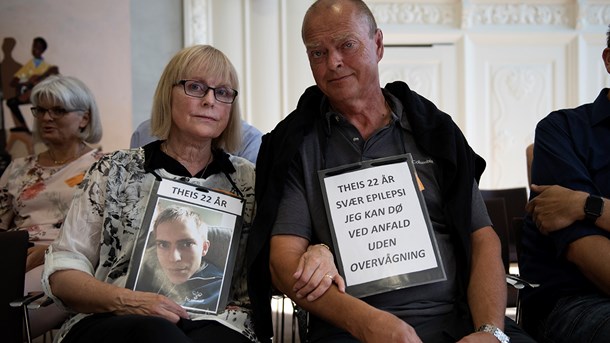 Ralph og Marianne Bollhorn frygter for deres søns liv, hvis han skal bo på institution. Heldigvis har Odsherred Kommune indtil nu bevilliget hjælp til overvågning, så han kan blive boende hjemme.