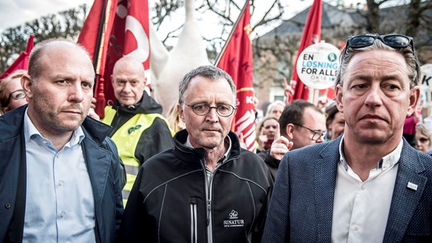 AC-formand Lars Qvistgaard (tv.) med fagbevægelsens øvrige musketerer på Sankt Annæ Plads. Nu har han sat sindene i kog i LO og FTF.