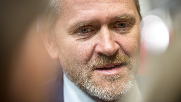 Samuelsen skraber bunden i ministermåling