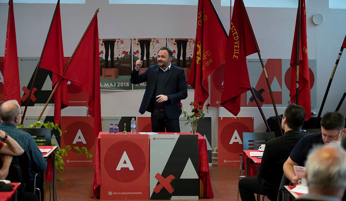 Altinget tog med Dan Jørgensen på rejse ud i det socialdemokratiske bagland, da arbejdernes internationale kampdag blev fejret. 