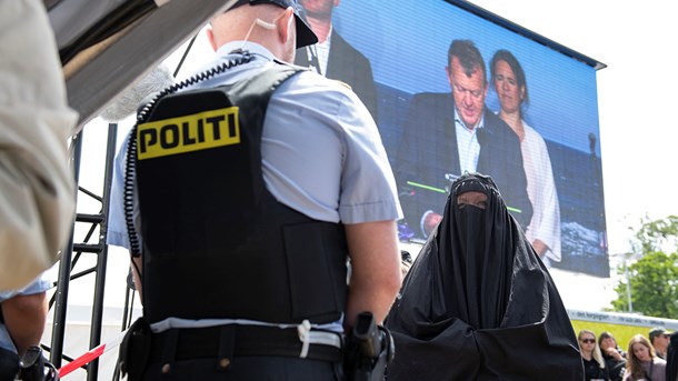 LA'er: Burkaforbuddet er et skred i det liberale værdisæt