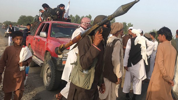 Taleban-krigere samles i Surkhroad-distriktet i Nangarhar-provinsen øst for Kabul i juni 2018.