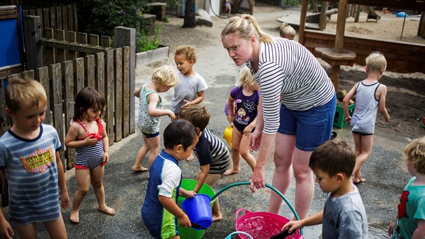 Der skal flere veluddannede pædagogiske
medarbejdere med i sandkassen, mener Louise Gjervig fra Forældrenes Landsforening.