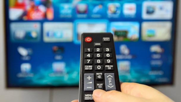 Dit Smart-tv udspionerer dig, skriver Flemming Chr. Nielsen.