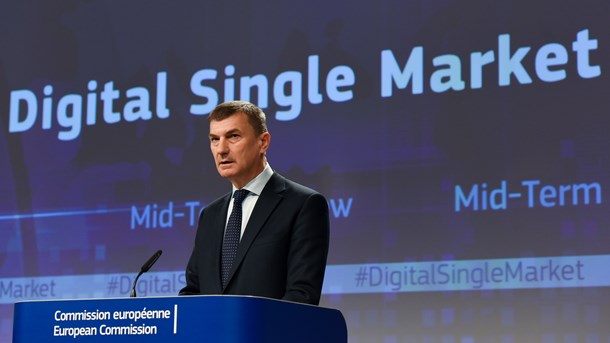 De store supercomputere, der i dag kører i Europa, er baseret på udenlandsk teknologi. Det vil EU-Kommissionen lave om på - her kommissær for det digitale indre marked, estiske Andrus Ansip.