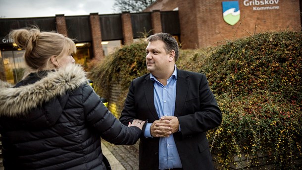 Gribskov Kommunes nye borgmester står sammen med en håndfuld andre borgmestre klar til at hæve skatten og indkassere en statslig straf for at undgå yderligere besparelser på velfærden.