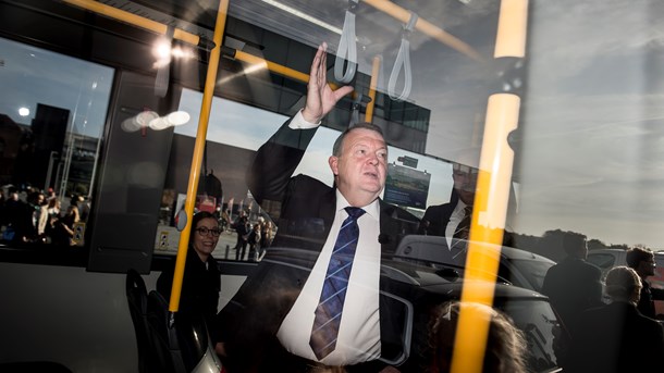 Ministrene forlod pressemødet om regeringens klimaudspil i en elbus. 