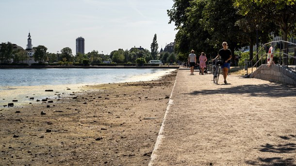 Klimaet bekymrer danskerne. Her er det søerne i København, der tørrede 
ud under sommerens varme (Foto: Sofie Mathiassen/Ritzau Scanpix).