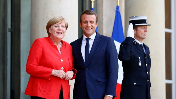 Angela Merkel og Emmanuel Macron er enige om at arbejde for en fælles europæisk forsvars- og sikkerhedspolitik. 