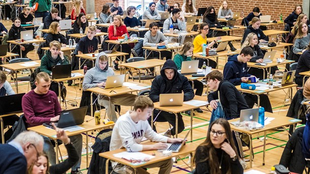 Universiteter reducerer studiepladser på STEM-uddannelser