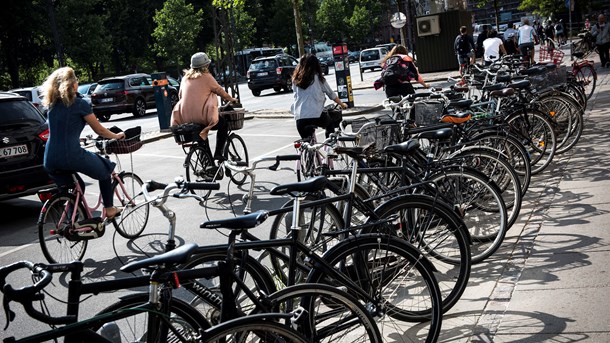 En stor del af cykelulykker skyldes cyklisternes adfærd på vejen, men en overraskende stor del skyldes dårlige og glatte vej, viser undersøgelse, skriver DTU-forsker Kira Hyldekær Janstrup.