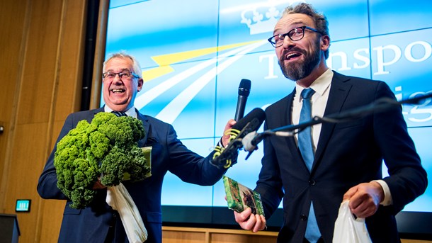 Hans Christian Schmidt (V) overdrager transportministerposten til Ole Birk Olesen (LA).