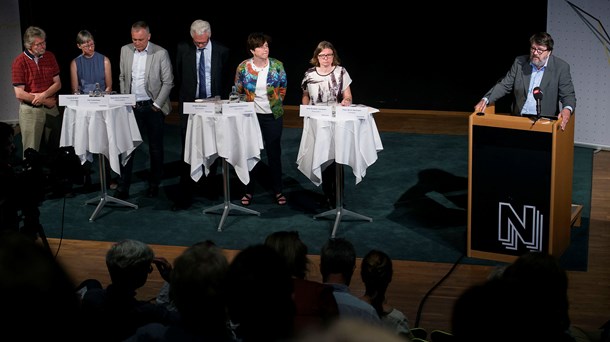 Klimarådets nu tidligere formand Peter Birch Sørensen sammen med de øvrige rådsmedlemmer, da de i maj i år fremlagde dette års hovedrapport, hvor der blev sat kritisk lys på det store danske brug af biomasse i energisektoren. 