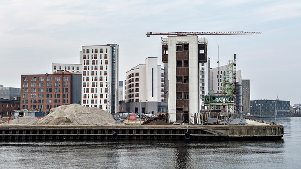 Stil strammere krav til byggeriet, lyder bønnen fra Rådgivende Ingeniører til Christiansborg. 