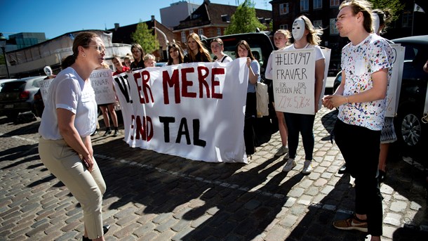 Dagens overblik: Regeringen vil ændre karakterskalaen