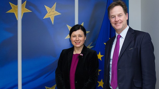 Nick Clegg, der er tidligere leder af Liberal Democrats i Storbritannien, mødtes mandag med EU's retskommissær, Vĕra Jourová.