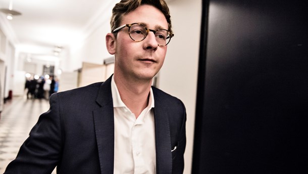 Skatteminister Karsten Lauritzen (V) forhandler i disse dage om en aftale om overskudsvarmeafgiften.